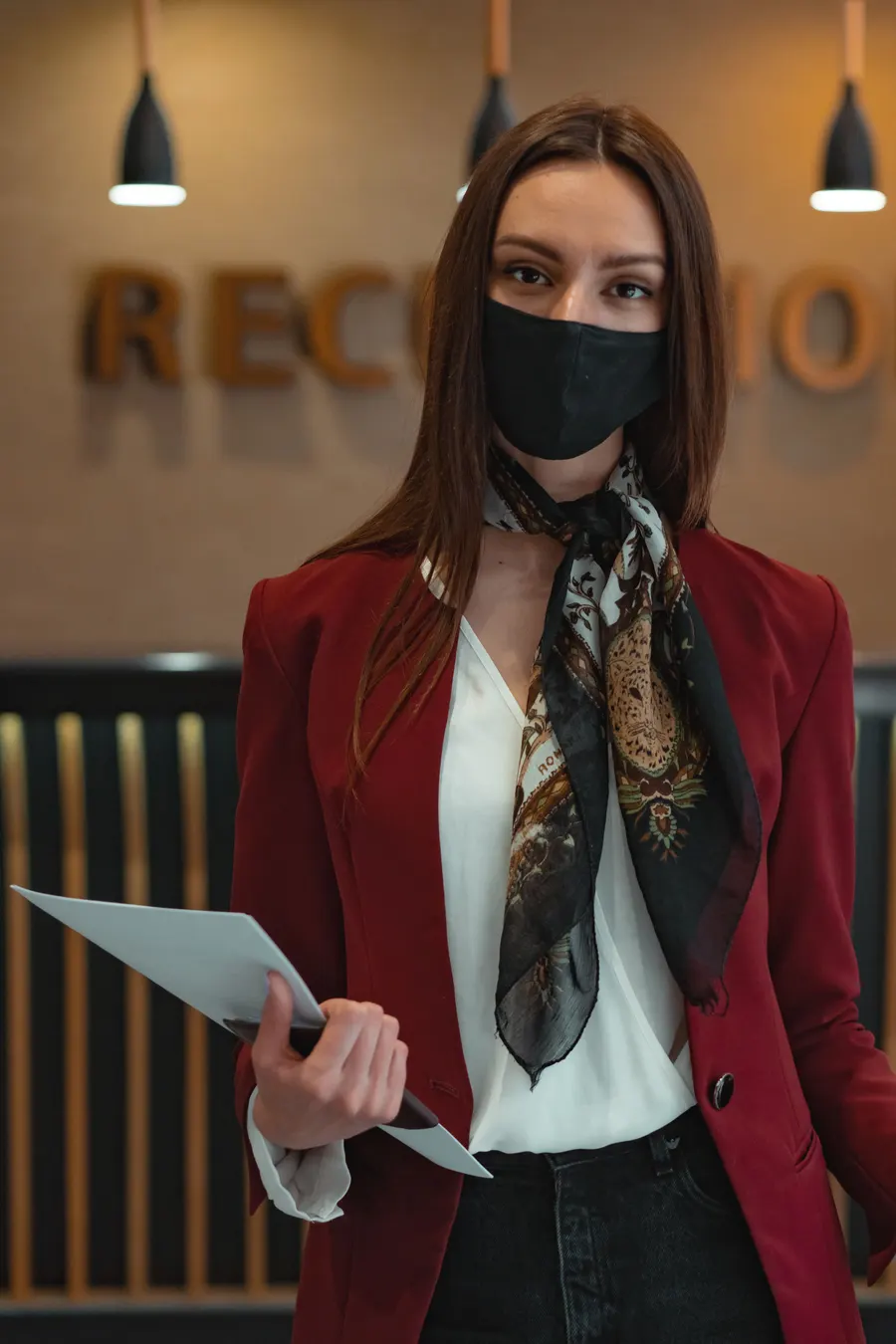 Otel önbüro ve resepsiyon üniforması